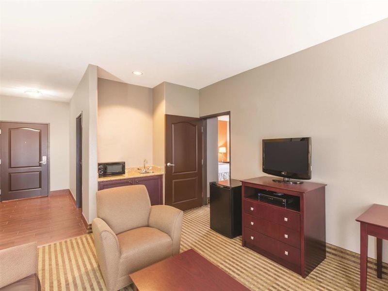 Hotel La Quinta By Wyndham Houston Iah Bush Intl Airport E Humble Exteriér fotografie